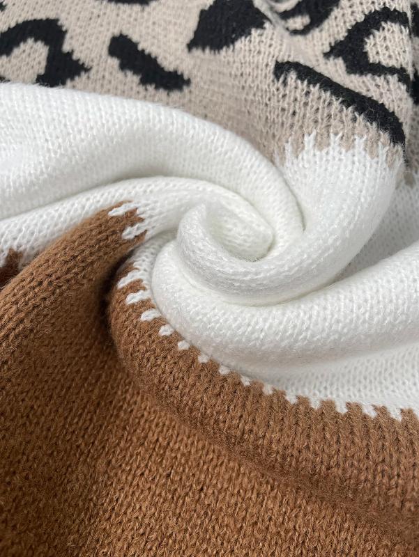 Dove | Sleek sweater with leopard print