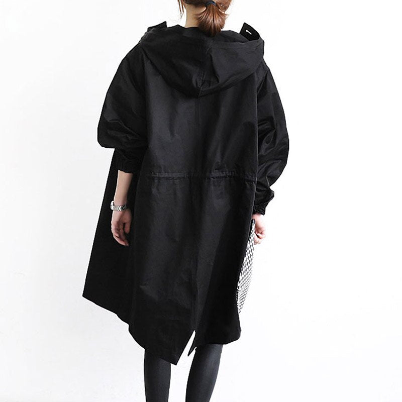 Jacqueline - Elegant and water resistant trench coat