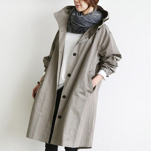 Jacqueline - Elegant and water resistant trench coat
