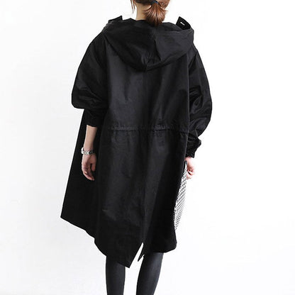 Jacqueline - Elegant and water resistant trench coat